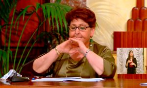 Bellanova si commuove durante la presentazione del decreto Rilancio