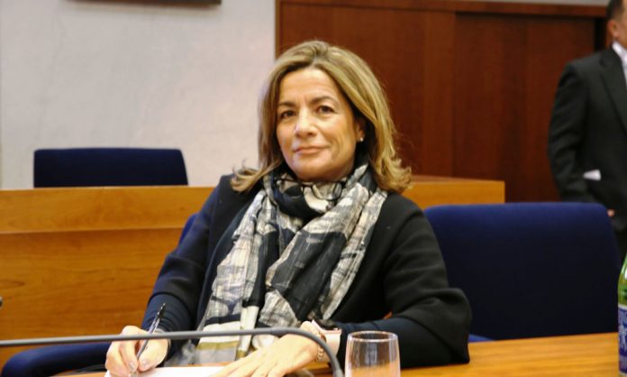 Maria Grazia di Scala propone sostegni economici per operatori sanitari campani per la Fase 2