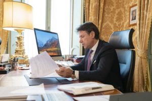 Conte firma il nuovo Dpcm