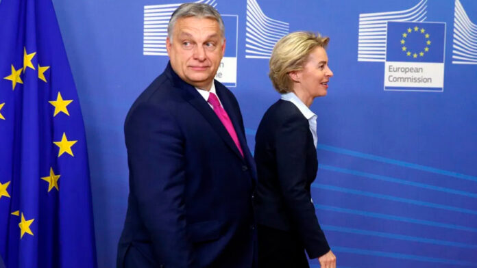 Viktor Orban e Ursula Von der Leyen