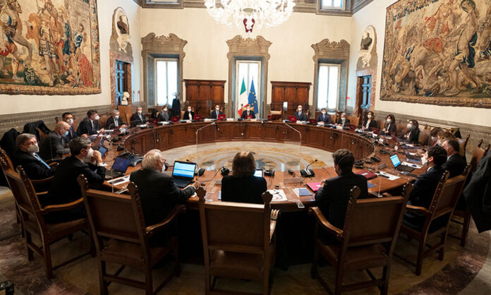 Il Consiglio dei Ministri (foto Governo.it)