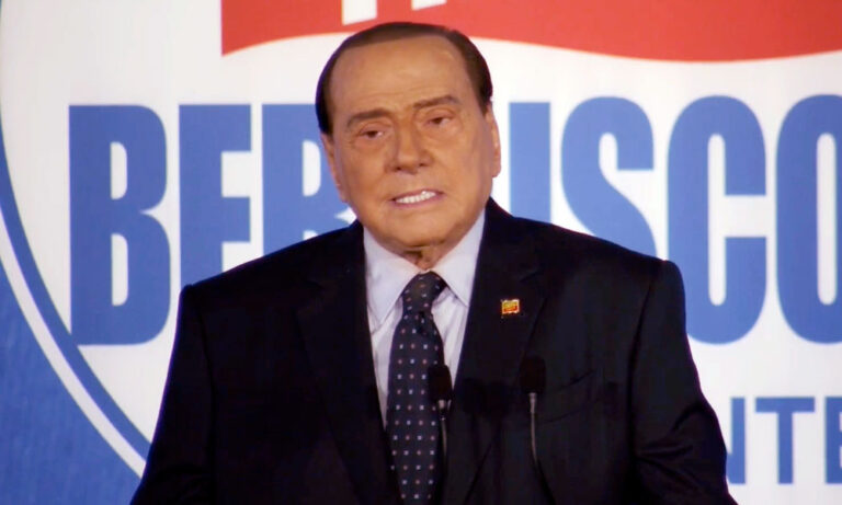 Berlusconi: tranquilla terza notte in terapia intensiva