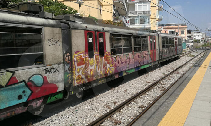 Un treno della Circumvesuviana