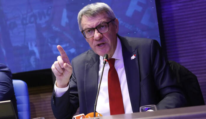 Cgil in piazza, Cisl e Uil altrove: la vanità politica di Landini spacca ancora i sindacati